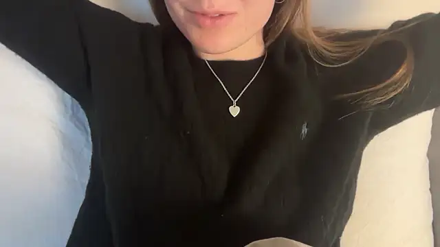 Lucyschickt online show from 7, 5, 2026