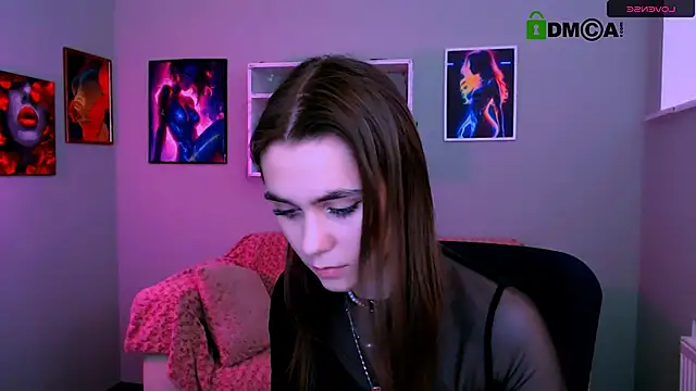 laurenmurrr online show from 17, 4, 2026