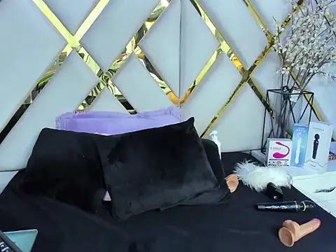 CristalAnal  online show from 12, 4, 2026