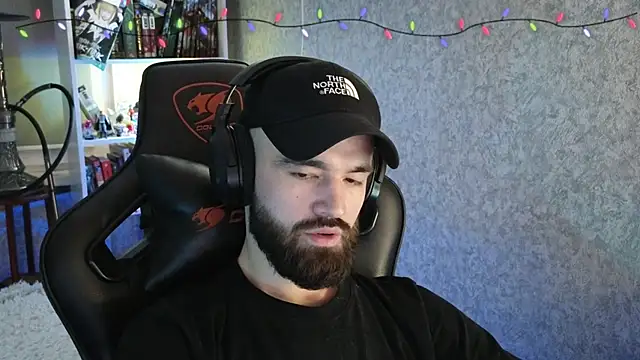 Snapshot of _Mostly_ chatting on 4, 2, 2026 Mostly online show from 4, 2, 2026