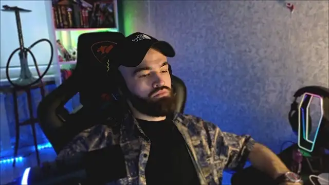 Snapshot of _Mostly_ chatting on 2, 3, 2026 Mostly online show from 2, 3, 2026