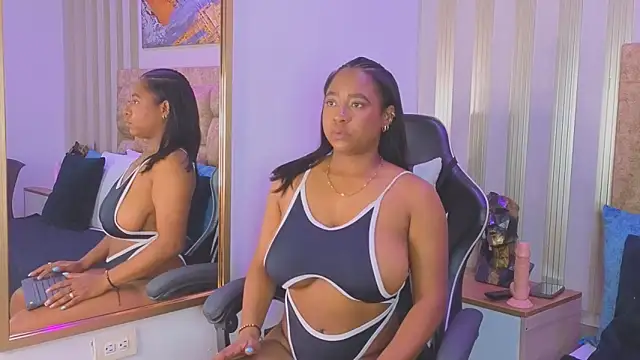 Snapshot of amara_queen_ chatting on 6, 3, 2026 amara queen online show from 6, 3, 2026