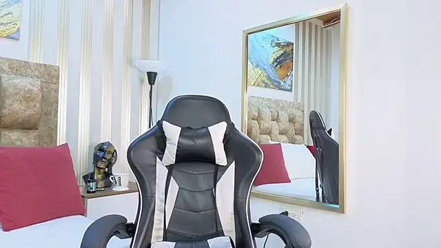 Snapshot of amara_queen_ chatting on 15, 3, 2026 amara queen online show from 15, 3, 2026