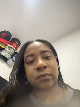 amara queen  online show from 11, 5, 2026