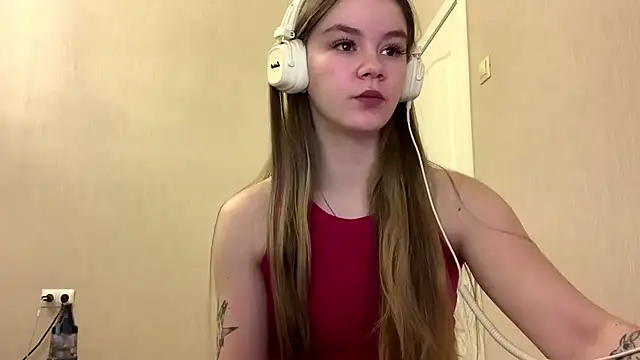 Snapshot of AgnesShy_ chatting on 8, 3, 2026 AgnesShy online show from 8, 3, 2026