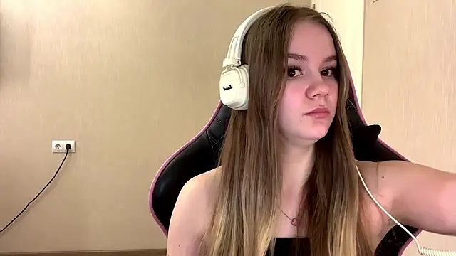 Snapshot of AgnesShy_ chatting on 11, 3, 2026 AgnesShy online show from 11, 3, 2026