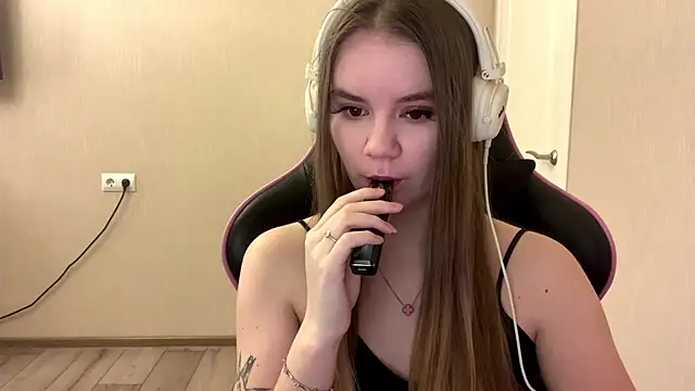 Snapshot of AgnesShy_ chatting on 17, 3, 2026 AgnesShy online show from 17, 3, 2026