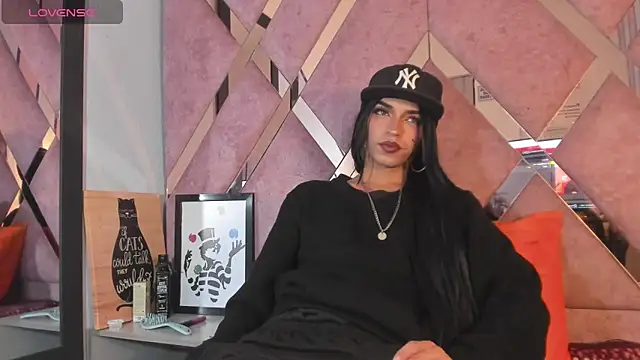 Snapshot of MeghanQueen__ chatting on 13, 3, 2026 MeghanQueen online show from 13, 3, 2026