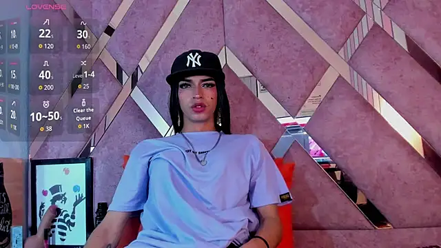 Snapshot of MeghanQueen__ chatting on 14, 3, 2026 MeghanQueen online show from 14, 3, 2026