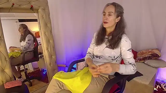 laurasofia45 online show from 28, 4, 2026