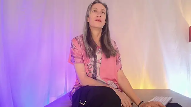 laurasofia45 online show from 1, 7, 2026