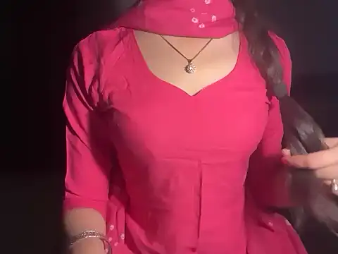 Snapshot of Simran_kaurr chatting on 13, 4, 2026 Simran kaurr online show from 13, 4, 2026