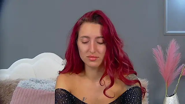 CrystalRedd online show from 8, 7, 2026