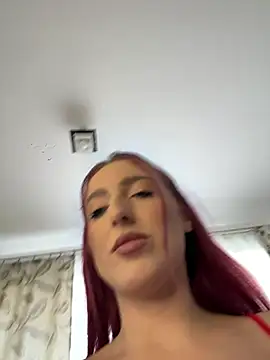 CrystalRedd online show from 20, 7, 2026