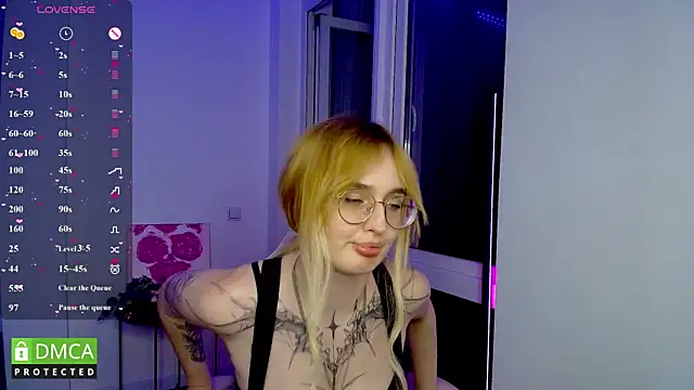AdeLuna online show from 4, 6, 2026