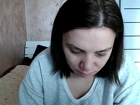 Snapshot of LorraGrey chatting on 4, 3, 2026 LorraGrey online show from 4, 3, 2026