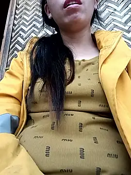 hot-luna- online show from 4, 3, 2026