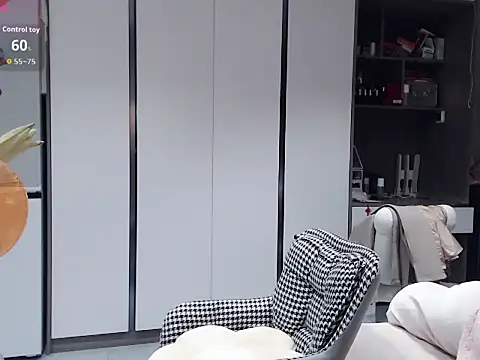 Tsuki-y online show from 3, 3, 2026