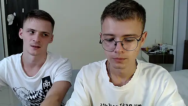Snapshot of NikiKerryCum chatting on 30, 4, 2026 NikiKerryCum online show from 30, 4, 2026