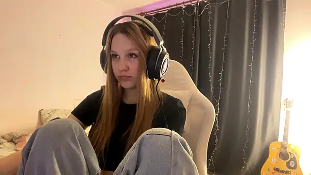 axin burnell online show from 30, 4, 2026