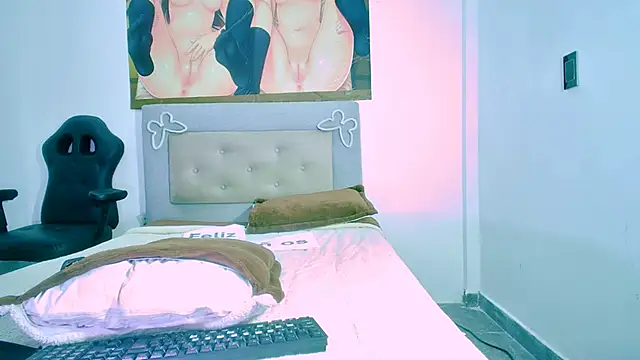 Snapshot of MEW_ALIX chatting on 5, 3, 2026 MEW ALIX online show from 5, 3, 2026