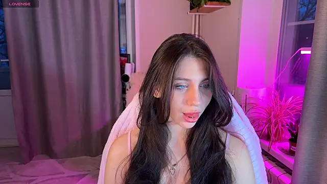 Snapshot of lunawho chatting on 15, 3, 2026 lunawho online show from 15, 3, 2026