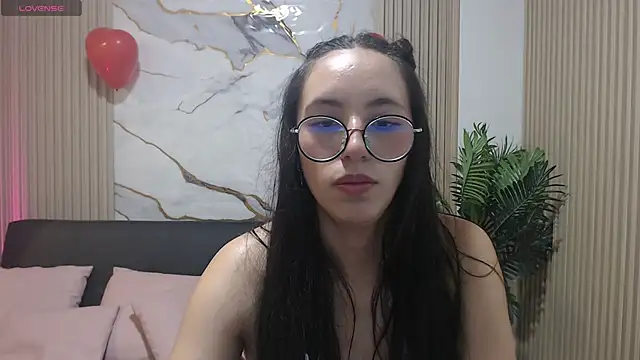 Snapshot of Athenaa_tay chatting on 6, 3, 2026 Athenaa tay online show from 6, 3, 2026