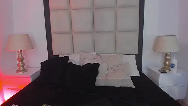 Snapshot of SussyFox chatting on 3, 3, 2026 SussyFox online show from 3, 3, 2026