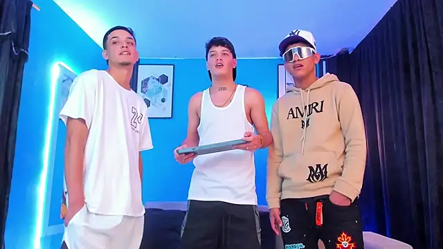 Snapshot of KingOfHeavens_2 chatting on 19, 3, 2026 KingOfHeavens 2 online show from 19, 3, 2026