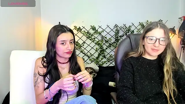 nana  rousse online show from 15, 3, 2026