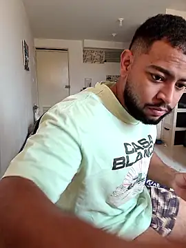 Snapshot of KLEYTON33 chatting on 18, 3, 2026 KLEYTON33 online show from 18, 3, 2026