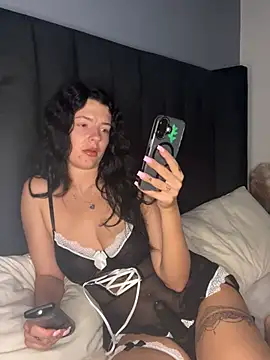 NaughtyGirlMia  online show from 5, 2, 2026