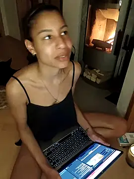 Snapshot of YaraEstelle chatting on 8, 3, 2026 YaraEstelle online show from 8, 3, 2026