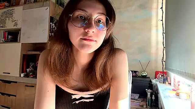 Miaaa Moon online show from 23, 3, 2026