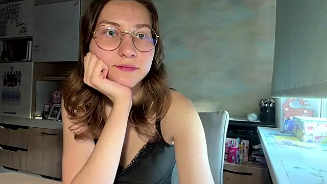 Miaaa Moon online show from 6, 5, 2026