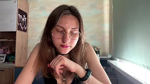Snapshot of Miaaa_Moon chatting on 19, 5, 2026 Miaaa Moon online show from 19, 5, 2026