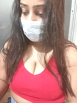 Snapshot of MidnightVibes_ chatting on 4, 3, 2026 MidnightVibes online show from 4, 3, 2026