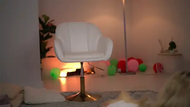 Snapshot of SvveetLuna chatting on 24, 6, 2026 SvveetLuna online show from 24, 6, 2026