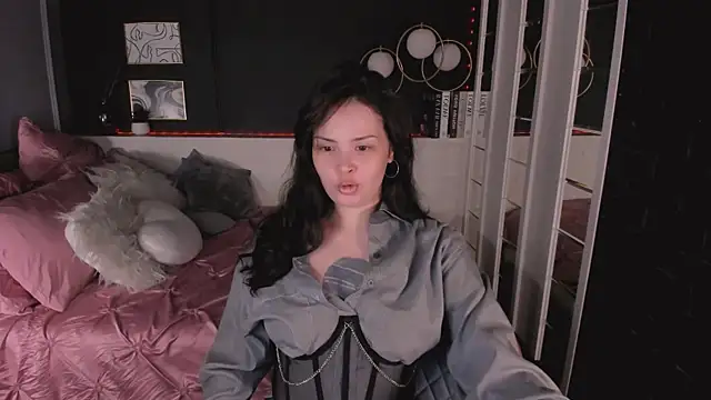 Maykinkya online show from 15, 7, 2026