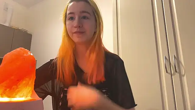 Snapshot of EmilyHein chatting on 9, 3, 2026 EmilyHein online show from 9, 3, 2026