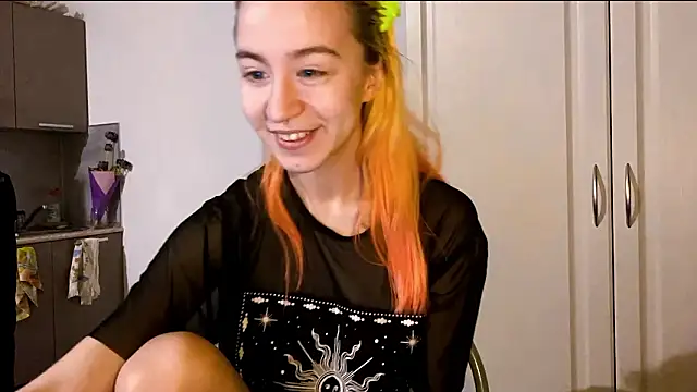 Snapshot of EmilyHein chatting on 13, 3, 2026 EmilyHein online show from 13, 3, 2026