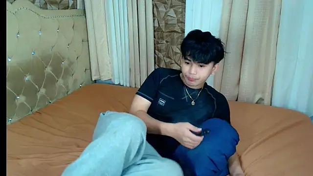 xlovercutietwink online show from 11, 2, 2026