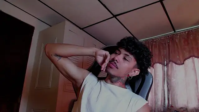 Snapshot of D3v1L88 chatting on 13, 2, 2026 D3v1L88 online show from 13, 2, 2026