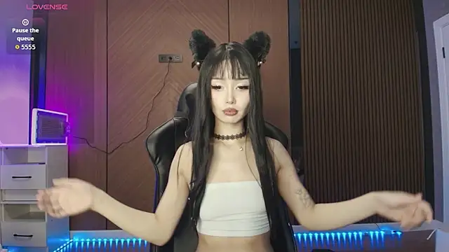 Snapshot of dionlee9 chatting on 4, 3, 2026 dionlee9 online show from 4, 3, 2026