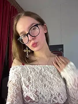MyKittySayMeow online show from 30, 4, 2026