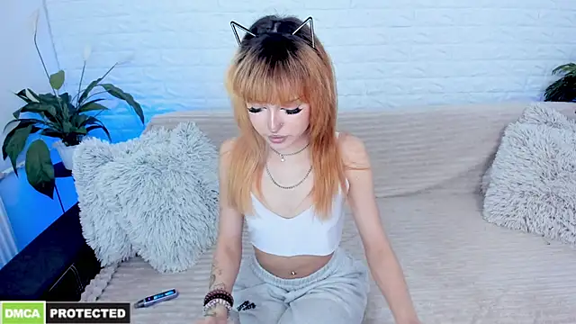   Amiraa online show from 4, 4, 2026