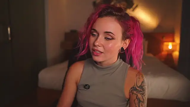 Sarah Pink online show from 8, 8, 2026