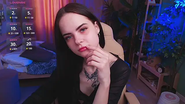 Antonia Thomass online show from 1, 4, 2026