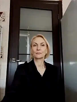 Snapshot of MichelleSolis chatting on 9, 3, 2026 MichelleSolis online show from 9, 3, 2026