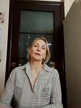 Snapshot of MichelleSolis chatting on 18, 3, 2026 MichelleSolis online show from 18, 3, 2026